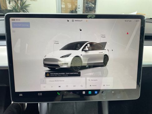 Used 2025 Tesla Model Y Performance image 11