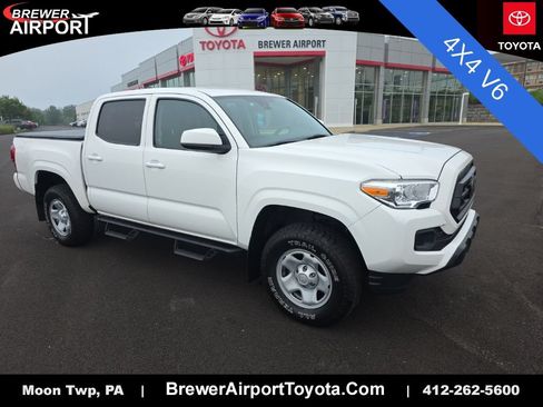 Used 2022 Toyota Tacoma SR AWD/4WD image 1