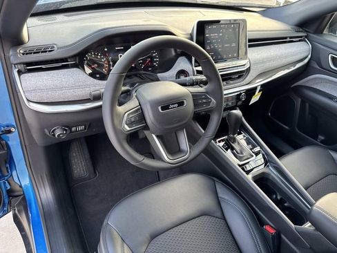 New 2026 Jeep Compass Latitude image 12