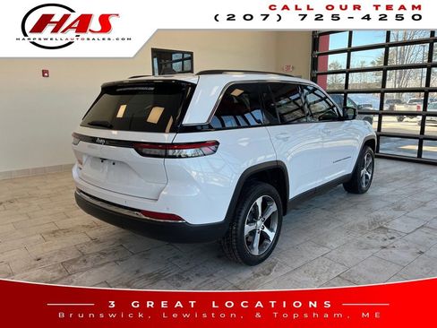 Used 2023 Jeep Grand Cherokee 4WD 4xe image 6