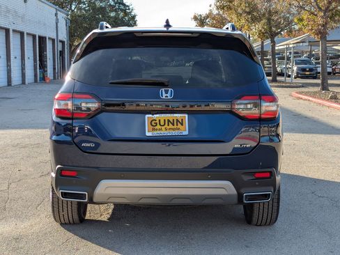 Used 2023 Honda Pilot Elite image 5