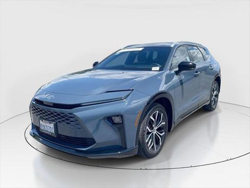 Certified 2026 Toyota Crown Signia AWD/4WD image 1