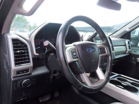 Used 2018 Ford F350 4x4 Crew Cab Super Duty image 31