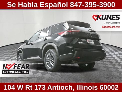 Used 2024 Nissan Rogue S image 31