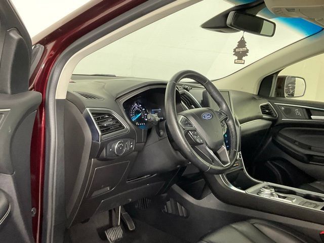 Used 2022 Ford Edge Titanium AWD/4WD image 12