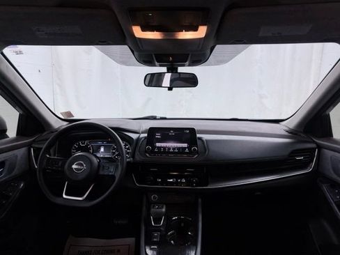 Used 2022 Nissan Rogue SV FWD image 32