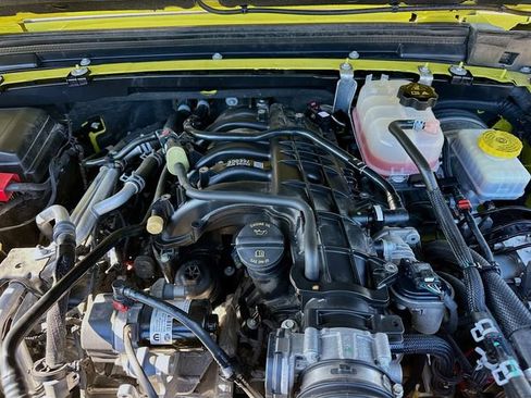 Used 2023 Jeep Wrangler Sport S image 29