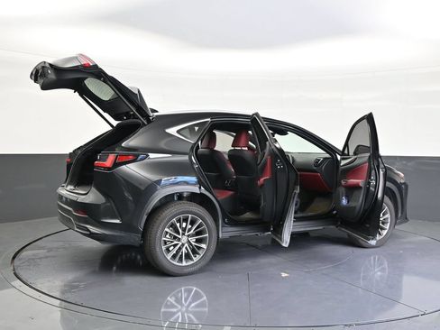 Used 2025 Lexus NX 350 AWD w/ Accessory Package (Z2) image 17