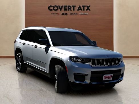 Used 2022 Jeep Grand Cherokee L Limited image 7