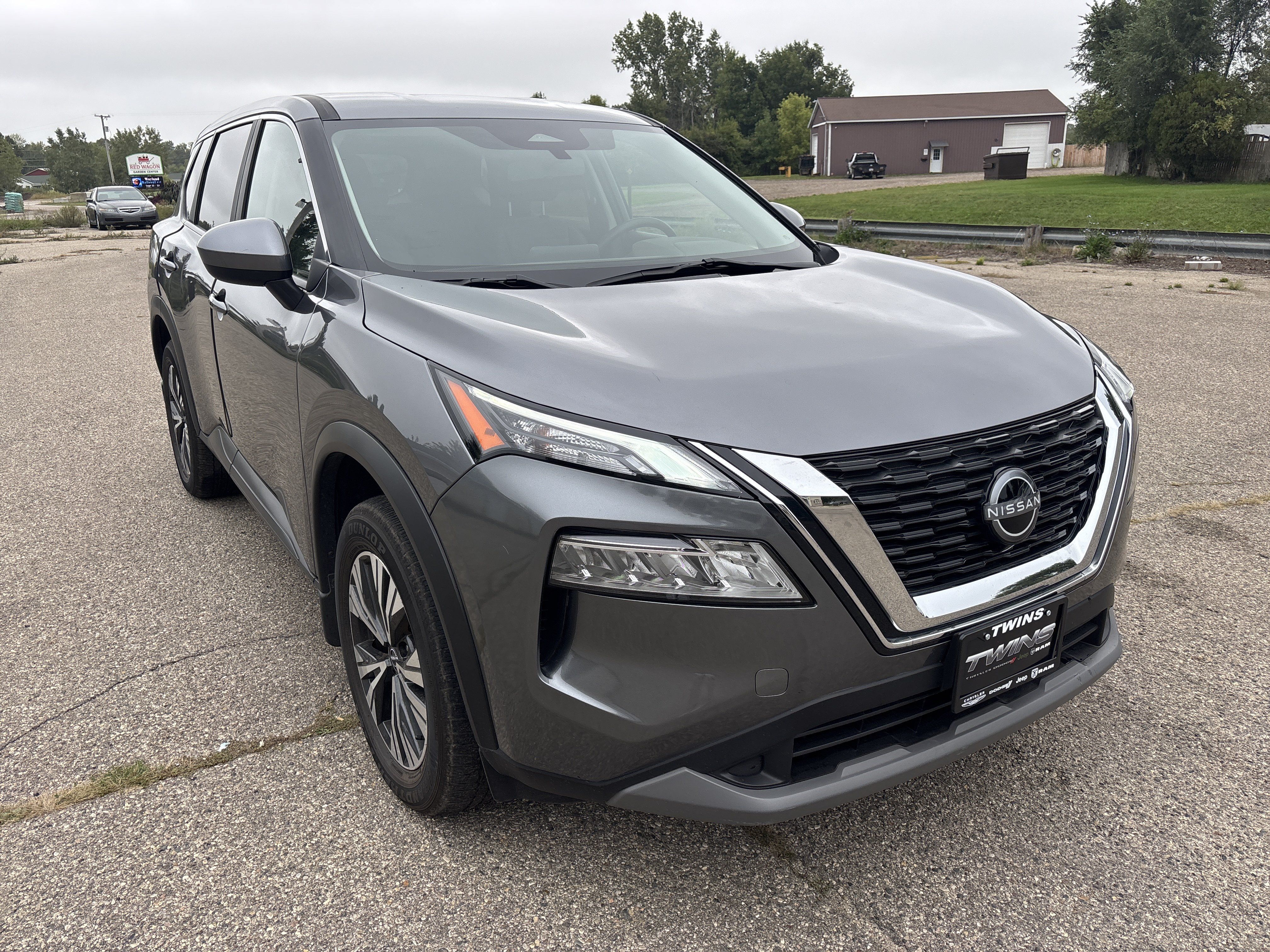 Used 2023 Nissan Rogue SV AWD/4WD image 1