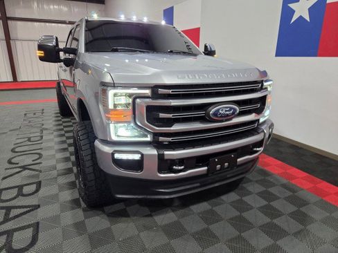 Used 2020 Ford F350 Platinum w/ FX4 Off-Road Package image 22