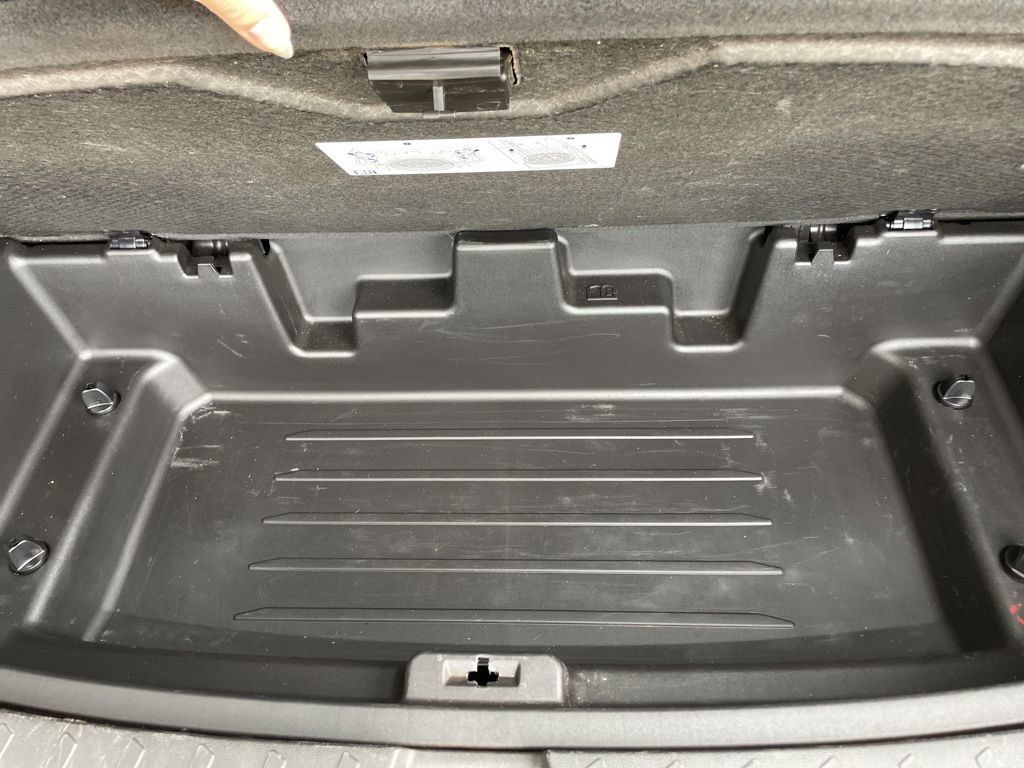 Used 2022 Chevrolet Traverse LT FWD image 31