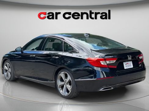 Used 2019 Honda Accord Touring image 3