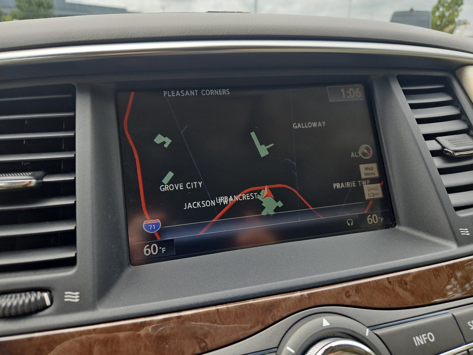 Used 2011 INFINITI QX56 4WD w/ Deluxe Touring Pkg image 20