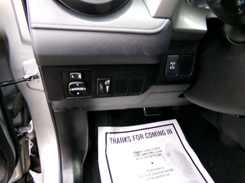 Used 2016 Toyota RAV4 LE image 12
