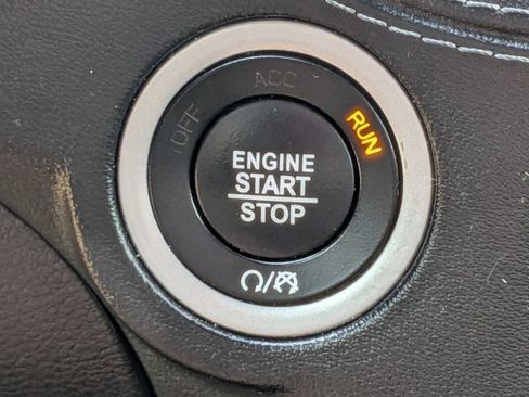 Used 2019 Dodge Charger SXT w/ Plus Group image 31