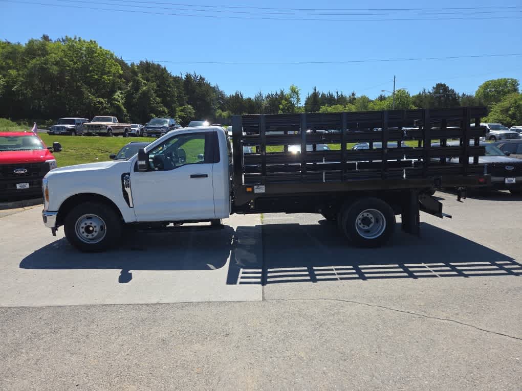 New 2025 Ford F350 XL w/ XL Chrome Package RWD image 4