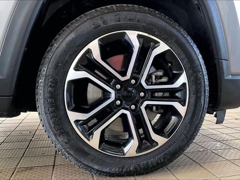 Used 2023 Jeep Compass Limited image 35