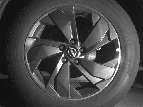 Used 2025 Nissan Rogue SV image 14