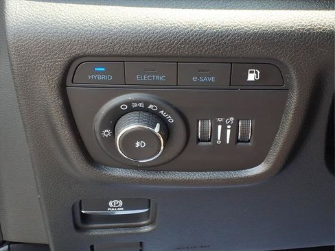 Used 2024 Jeep Grand Cherokee Limited 4xe AWD/4WD image 18