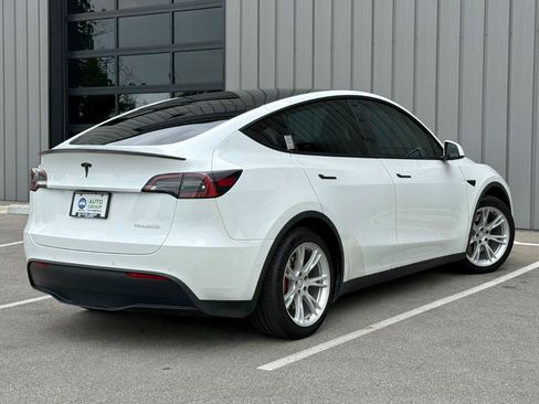 Used 2022 Tesla Model Y Performance AWD/4WD image 5