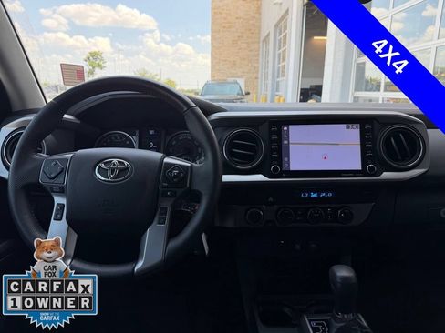 Used 2021 Toyota Tacoma SR5 AWD/4WD image 8