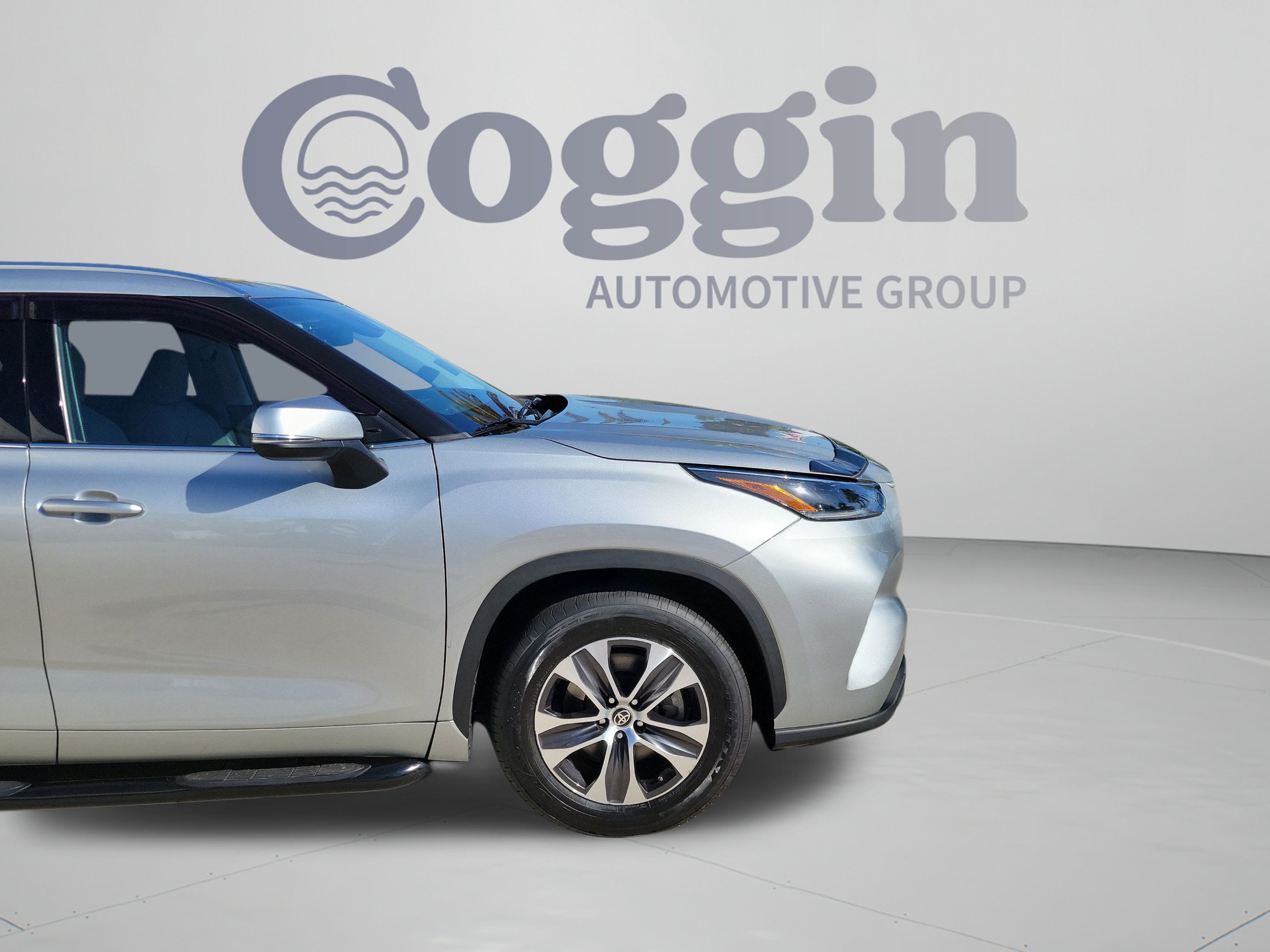 Used 2021 Toyota Highlander XLE FWD image 32
