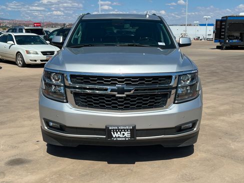 Used 2019 Chevrolet Tahoe LT w/ Luxury Package AWD/4WD image 9