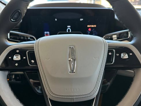 New 2026 Lincoln Aviator AWD image 24
