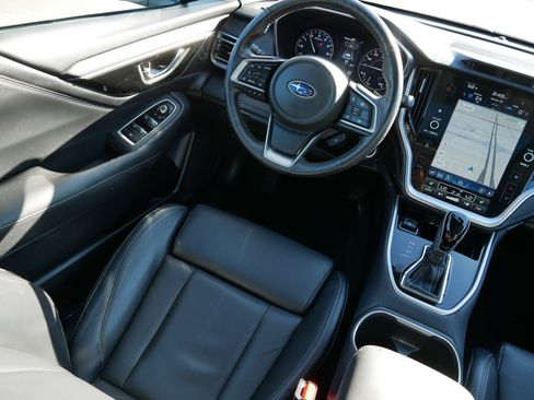 Used 2023 Subaru Outback Limited image 9