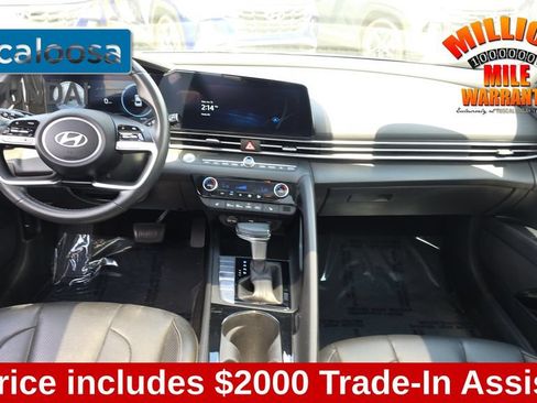 Used 2025 Hyundai Elantra Limited FWD image 26