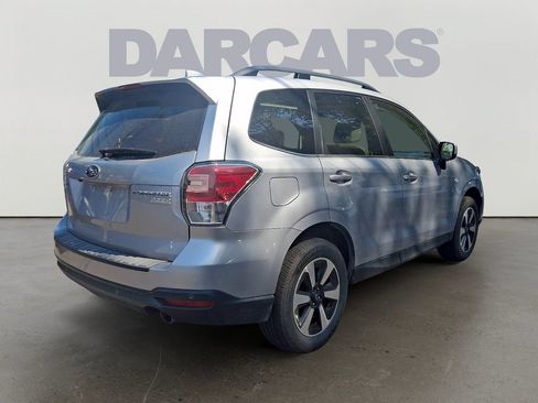 Used 2017 Subaru Forester 2.5i Limited AWD/4WD image 7