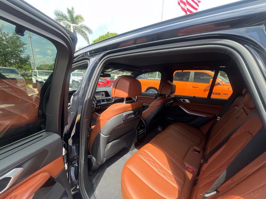 Used 2019 BMW X5 xDrive40i w/ M Sport Package AWD/4WD image 9