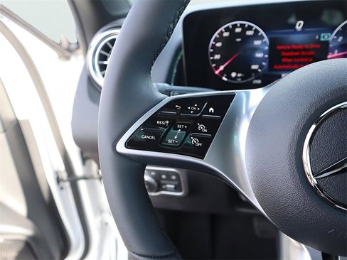 New 2026 Mercedes-Benz GLB 250 4MATIC image 40