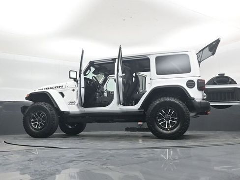 New 2026 Jeep Wrangler Unlimited Rubicon w/ Xtreme 35 Tire Package AWD/4WD image 53