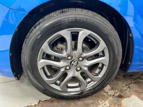 Used 2019 Toyota Yaris XLE FWD image 26