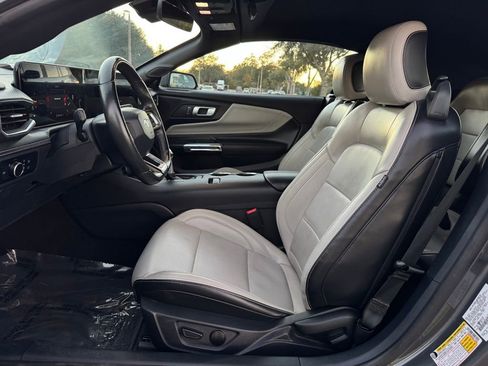 Used 2024 Ford Mustang Premium image 14