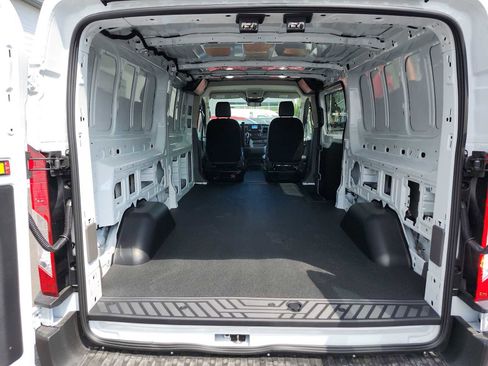 New 2024 Ford Transit 250 Low Roof image 17
