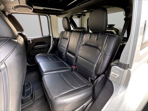 Used 2023 Jeep Wrangler Unlimited Sahara w/ Cold Weather Group AWD/4WD image 23