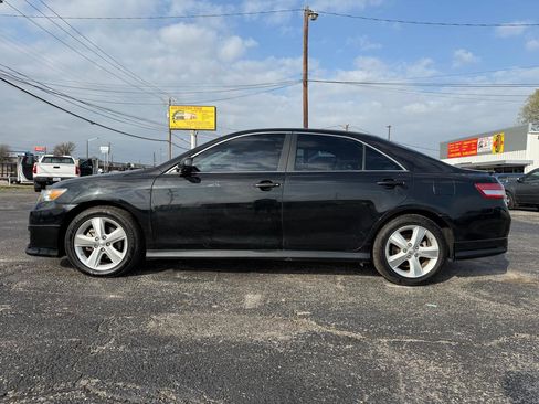 Used 2010 Toyota Camry SE image 8