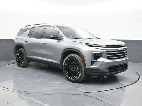 New 2026 Chevrolet Traverse LT w/ LPO, Floor Liner Package image 19