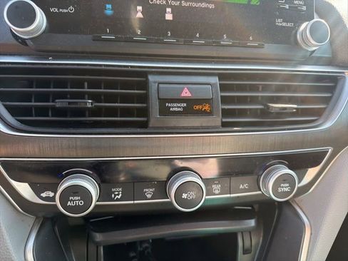 Used 2018 Honda Accord LX image 8