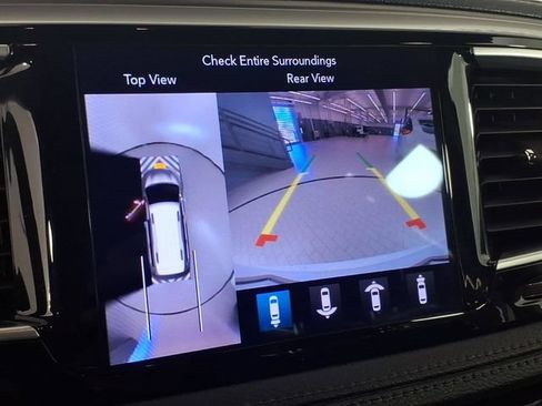 Used 2019 Chrysler Pacifica Limited w/ Tire & Wheel Group FWD image 22
