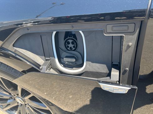 New 2025 Cadillac Lyriq Sport image 9