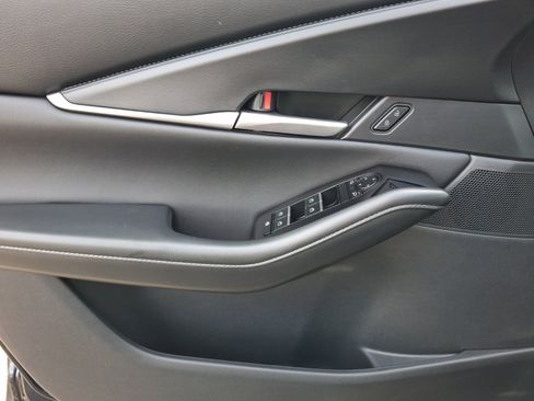 Certified 2025 MAZDA CX-30 AWD 2.5 S w/ Select Sport Pkg image 13