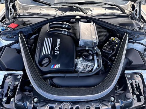 Used 2019 BMW M4 Convertible w/ Competition Package RWD image 33