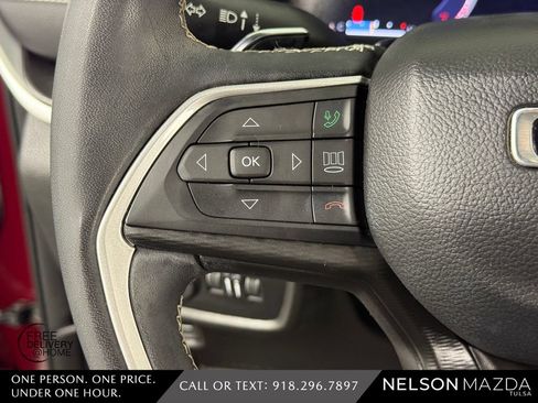 Used 2023 Jeep Grand Cherokee Altitude AWD/4WD image 25
