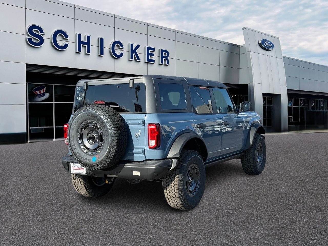 Used 2025 Ford Bronco Big Bend w/ Black Diamond Package AWD/4WD image 3