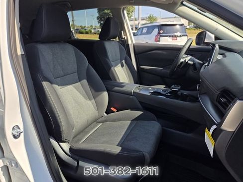 Certified 2026 Nissan Rogue SV FWD image 16