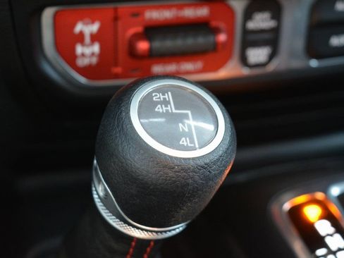 Used 2023 Jeep Wrangler Rubicon w/ Safety Group image 18